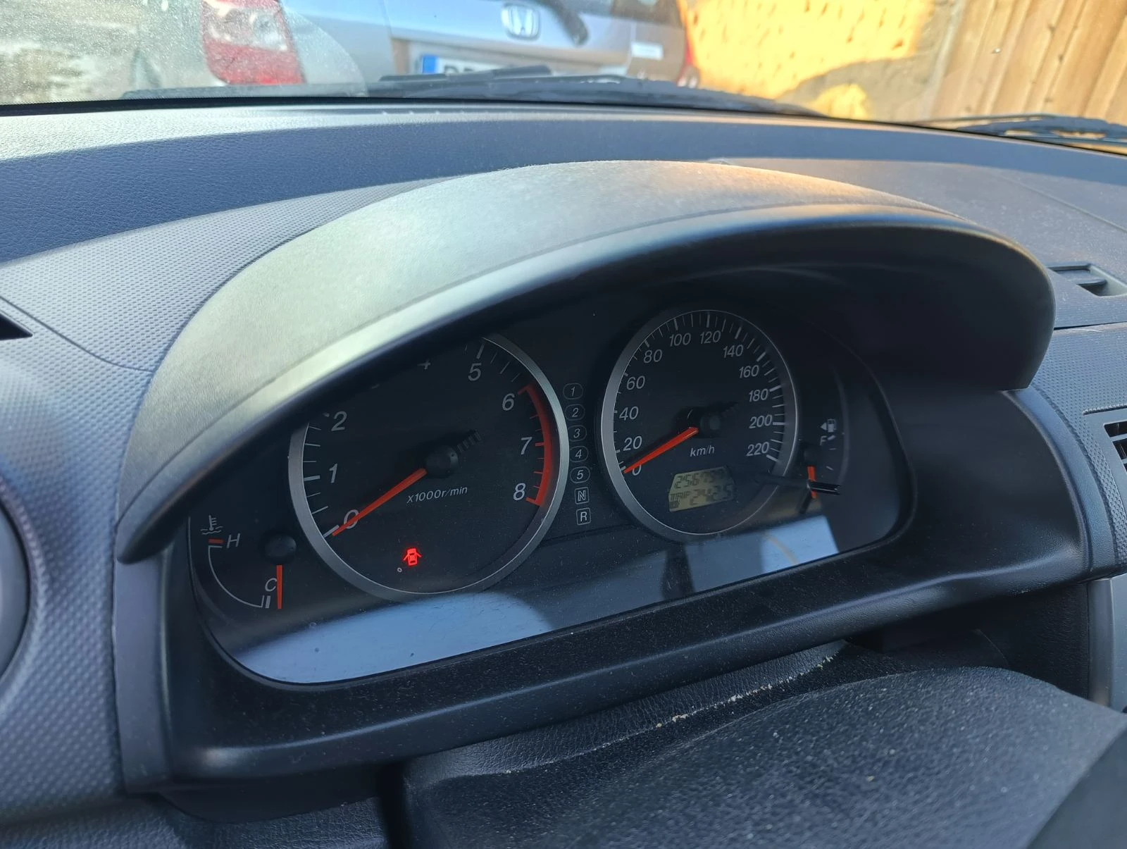 Mazda 2  - изображение 2