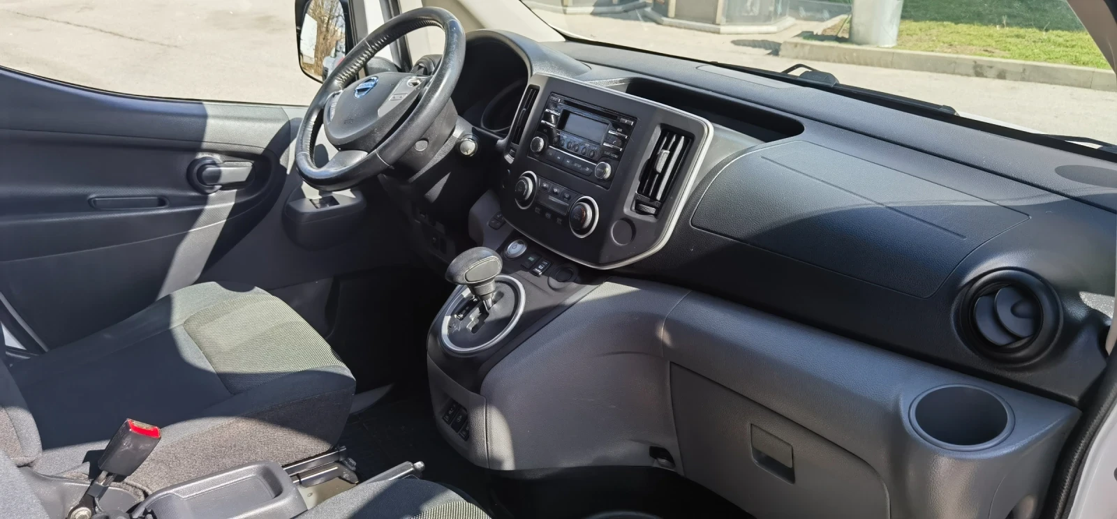Nissan e-NV200, снимка 8 - Автомобили и джипове - 53808875