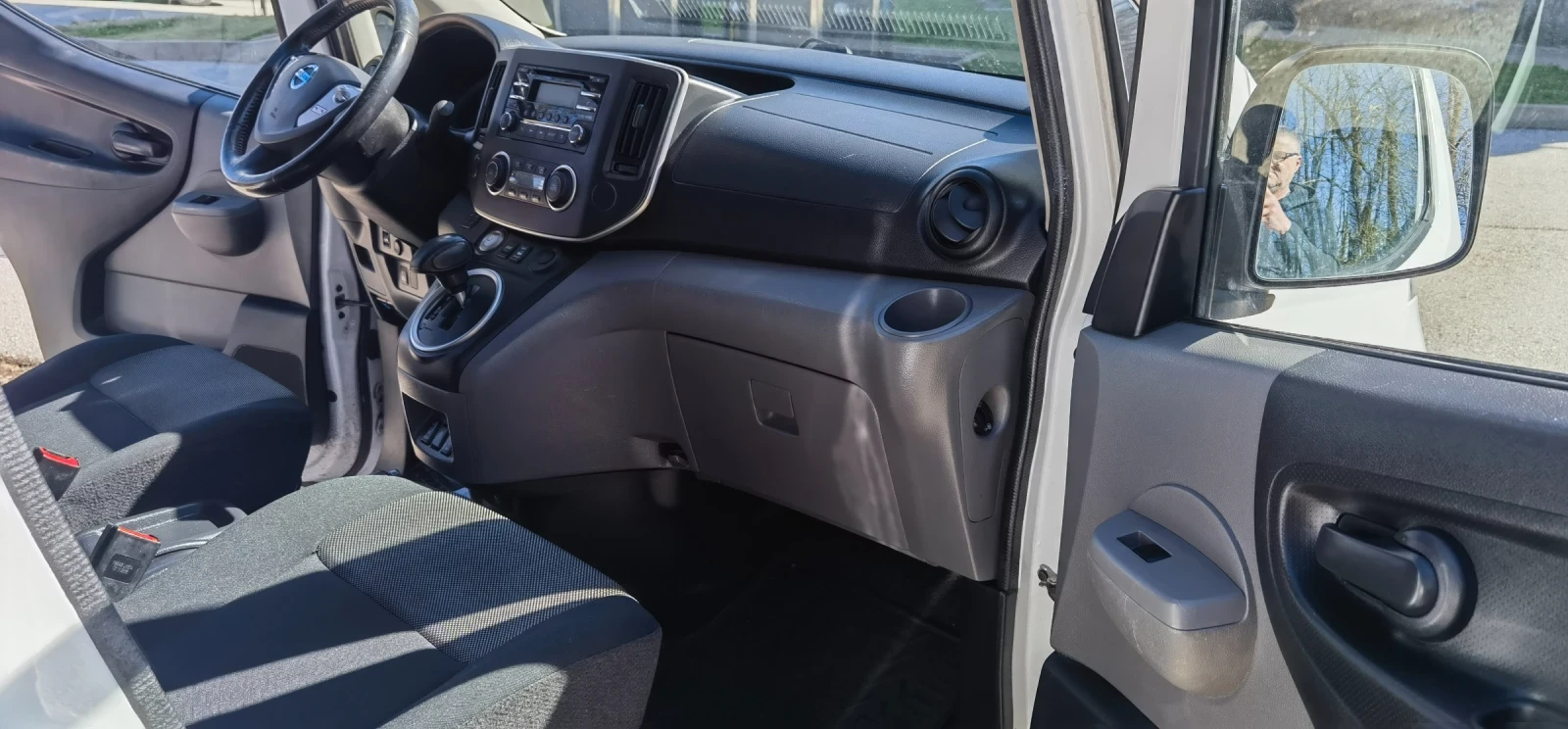 Nissan e-NV200, снимка 12 - Автомобили и джипове - 53808875