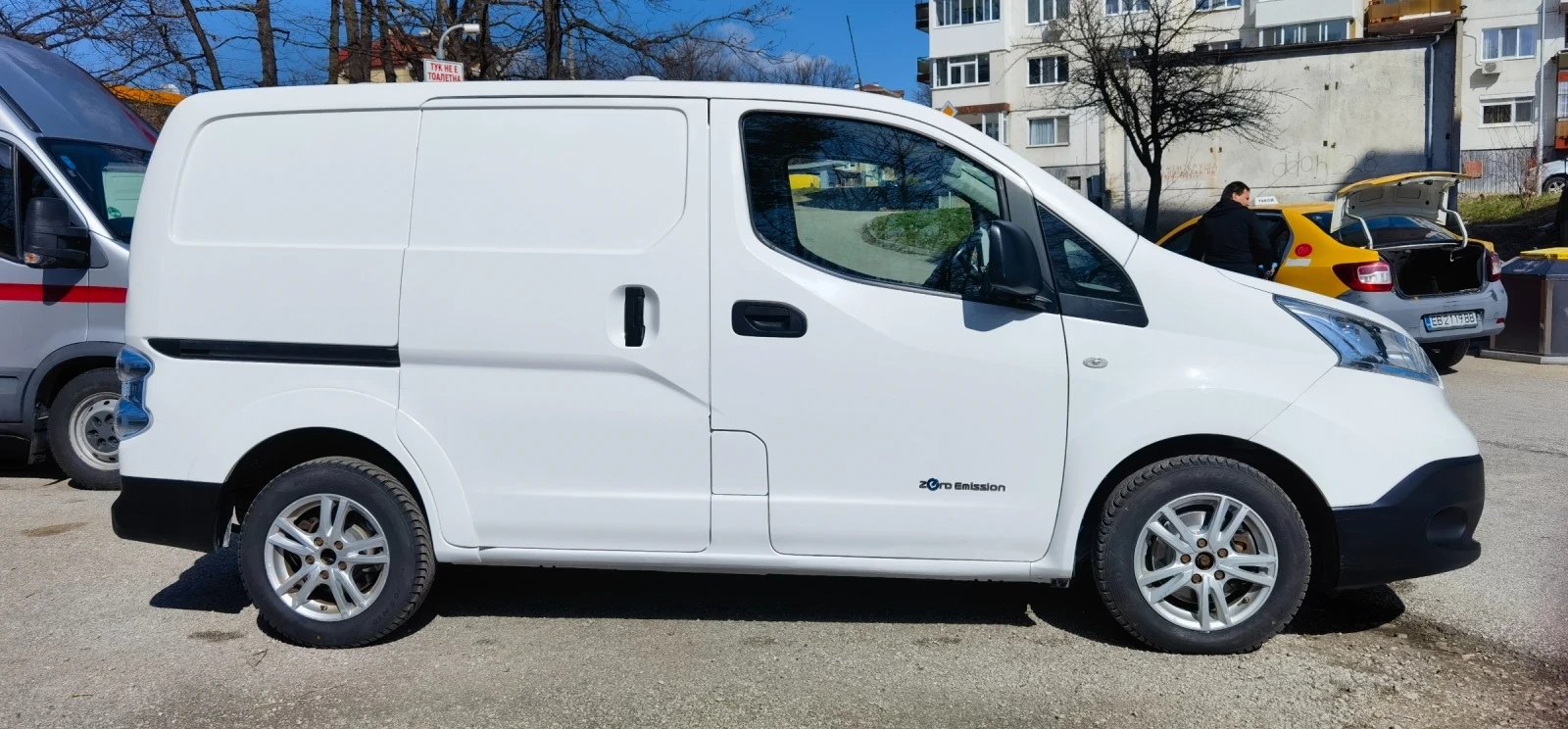 Nissan e-NV200, снимка 4 - Автомобили и джипове - 53808875