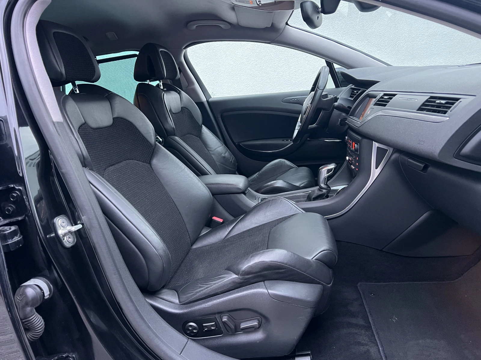 Citroen C5 2.0HDi Exclusive 183000km ПРОЧЕТИ ОПИСАНИЕТО, снимка 11 - Автомобили и джипове - 53946315