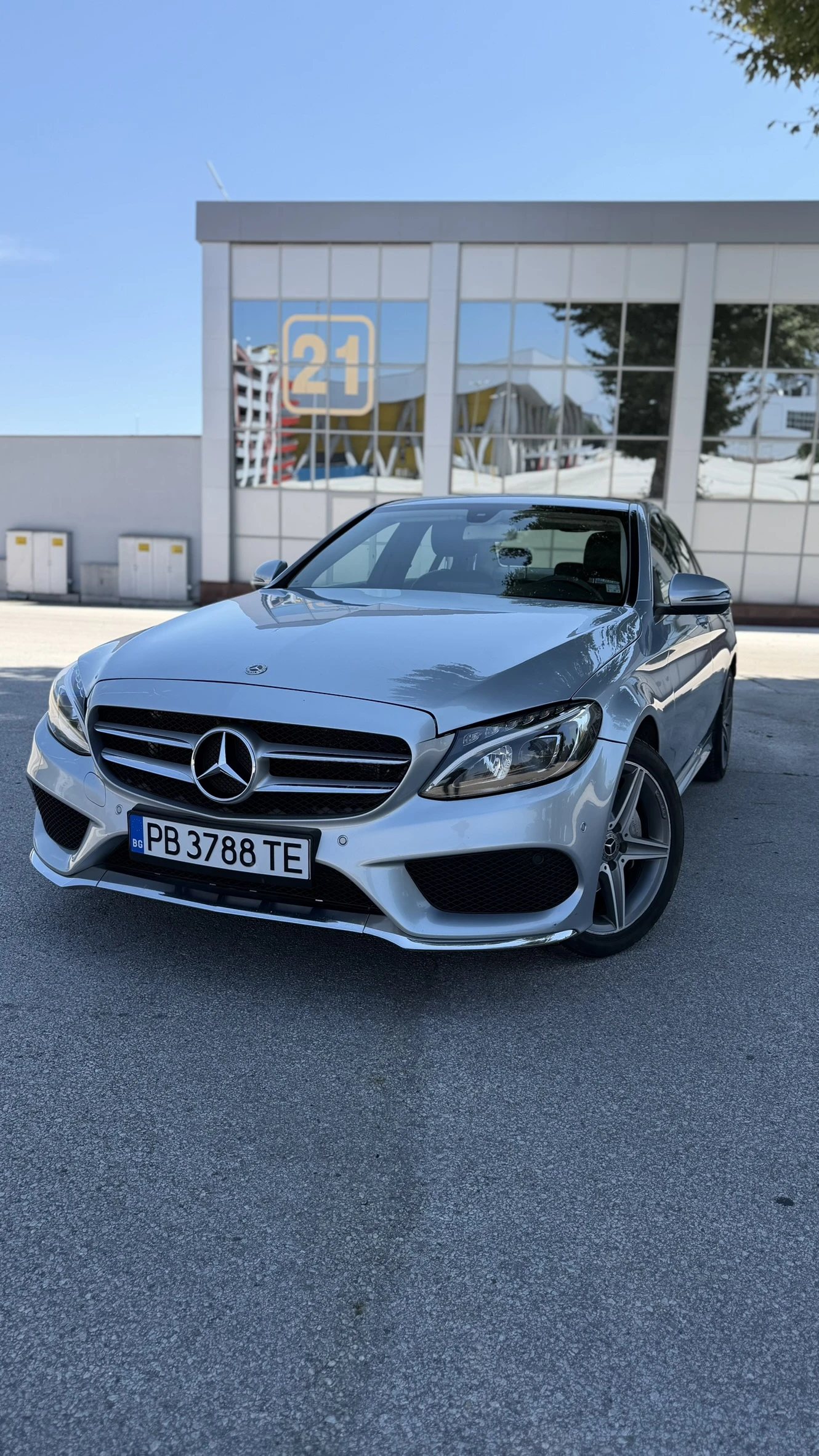 Mercedes-Benz C 220 AMG Line 9G-Tronic Камера Навигация Обслужена, снимка 2 - Автомобили и джипове - 54090032