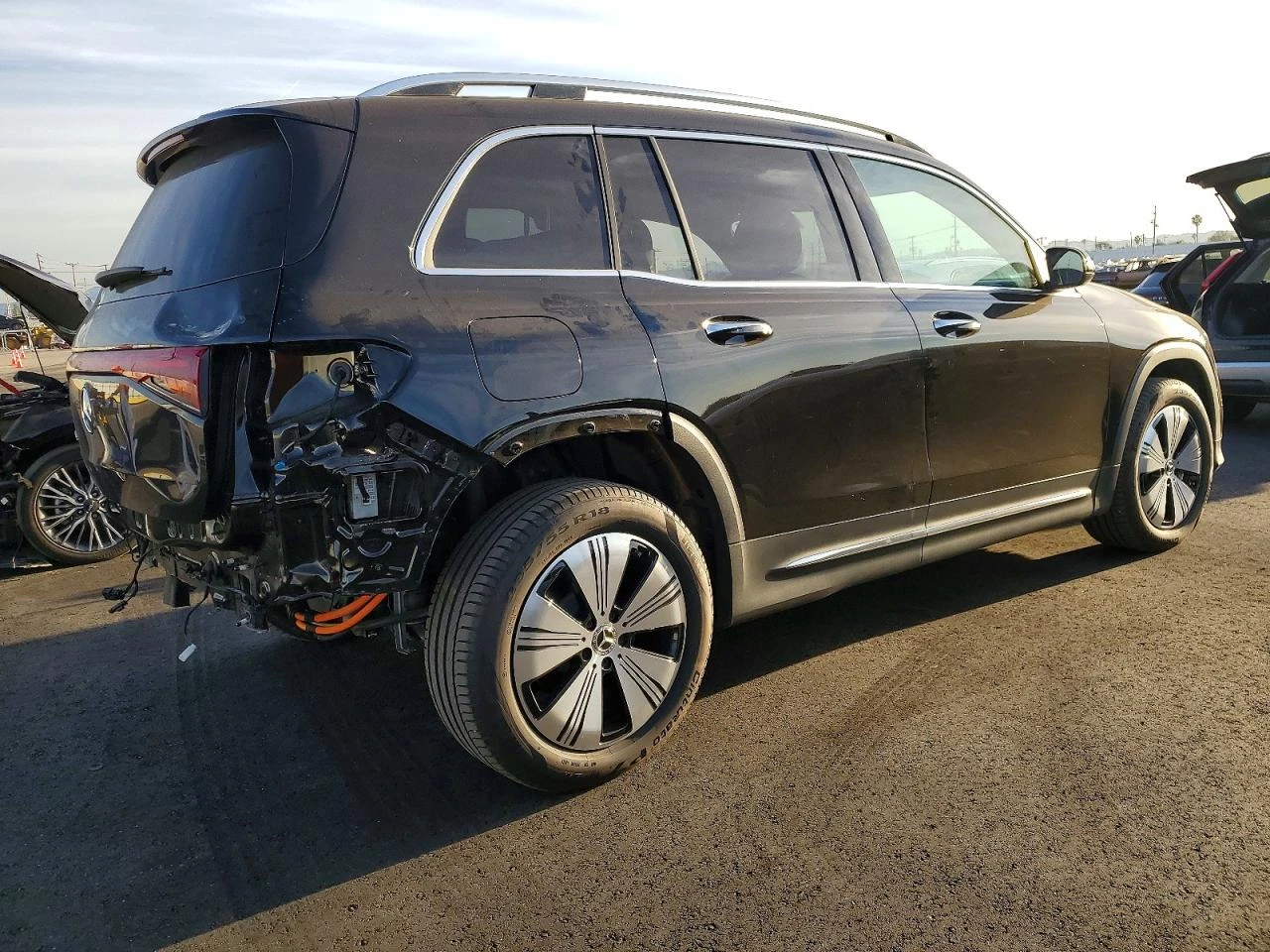 Mercedes-Benz EQB 250+ , снимка 3 - Автомобили и джипове - 54144102