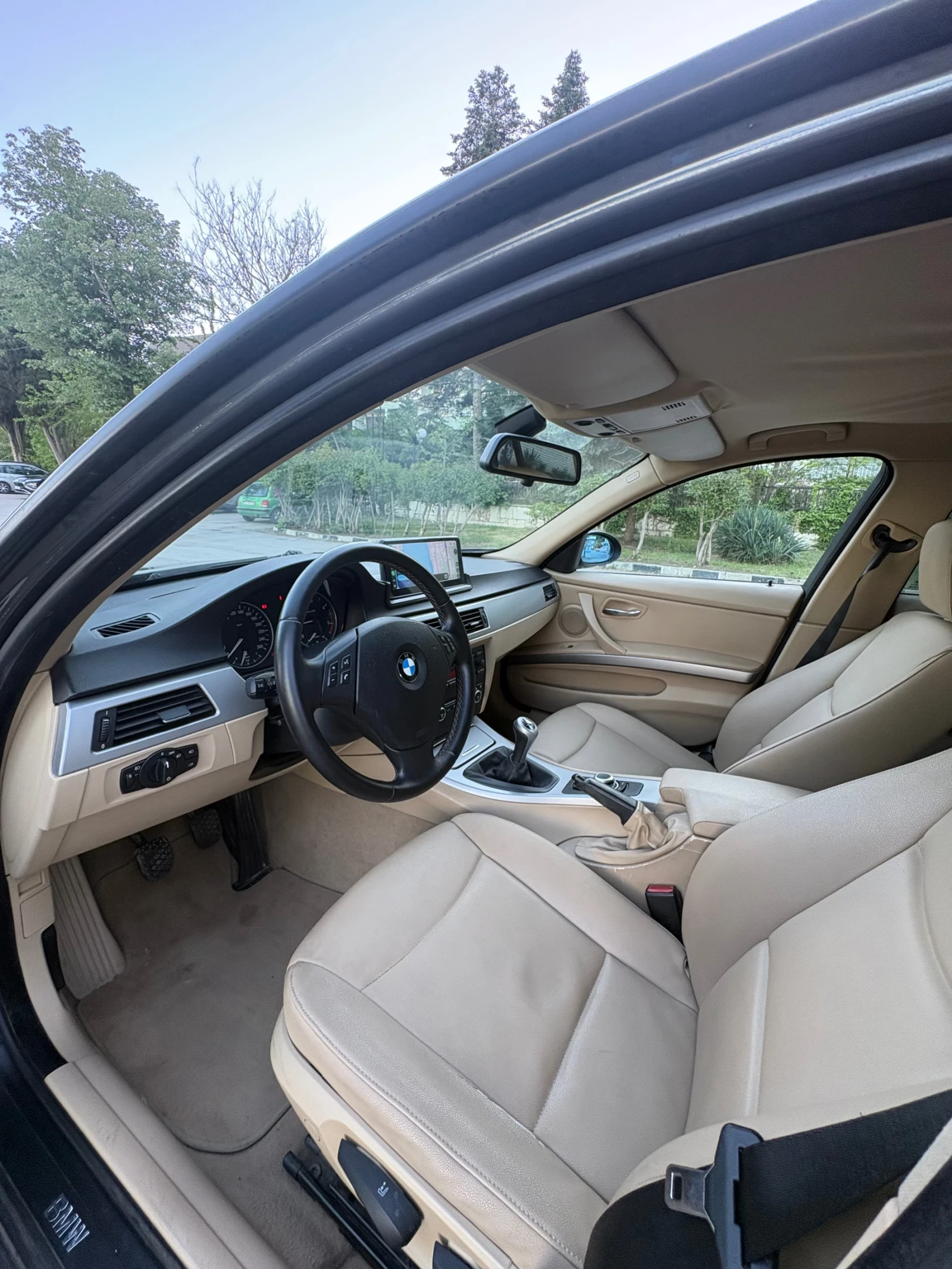 BMW 320 320d, снимка 8 - Автомобили и джипове - 54598571