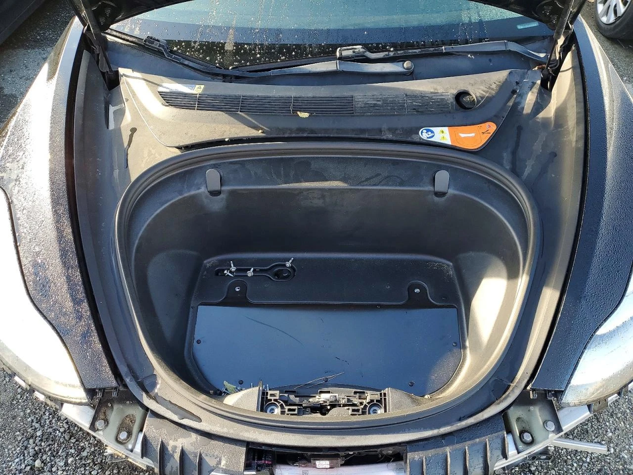 Tesla Model 3, снимка 11 - Автомобили и джипове - 54663665