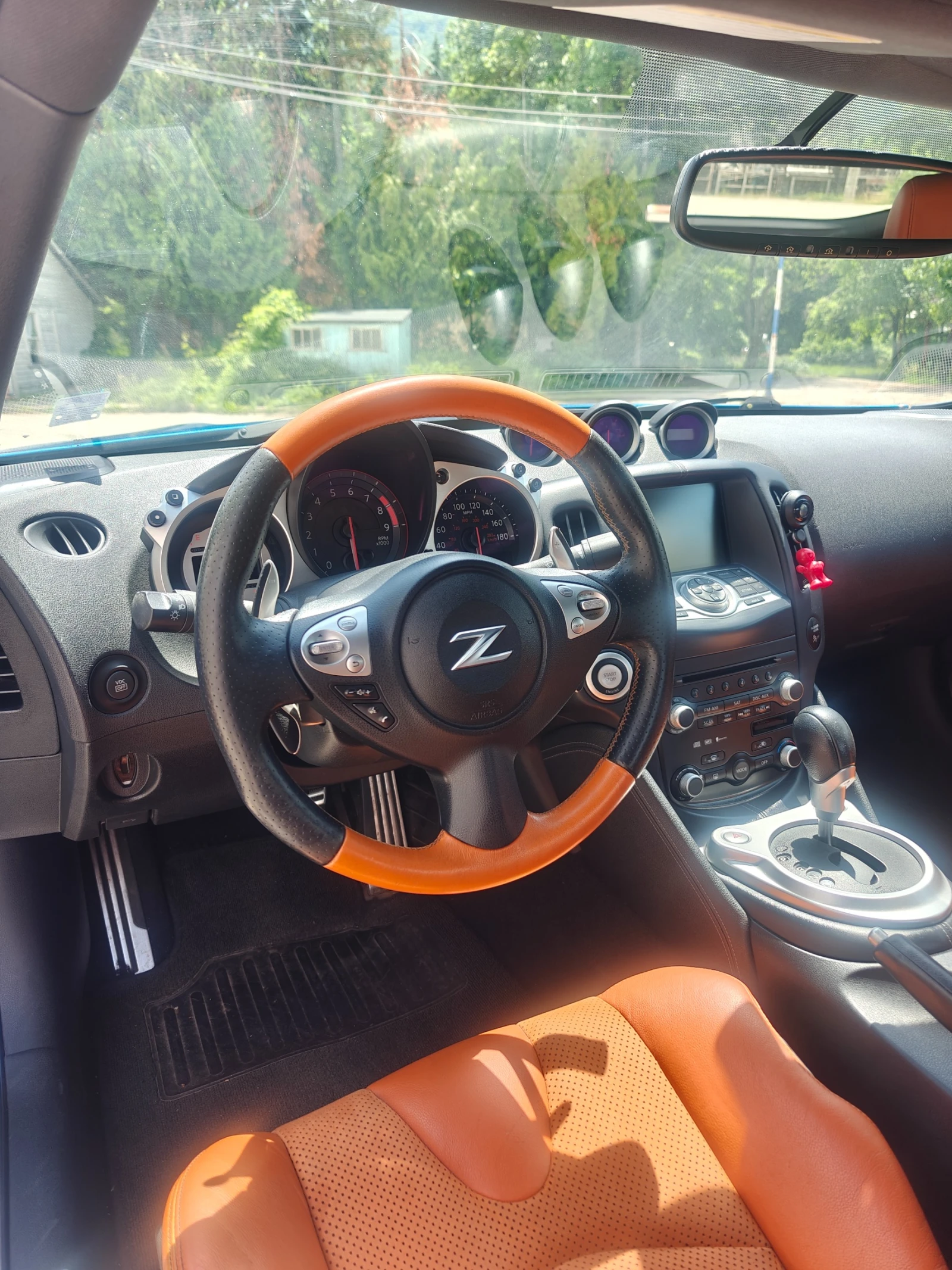 Nissan 370Z Touring, снимка 11 - Автомобили и джипове - 54827074