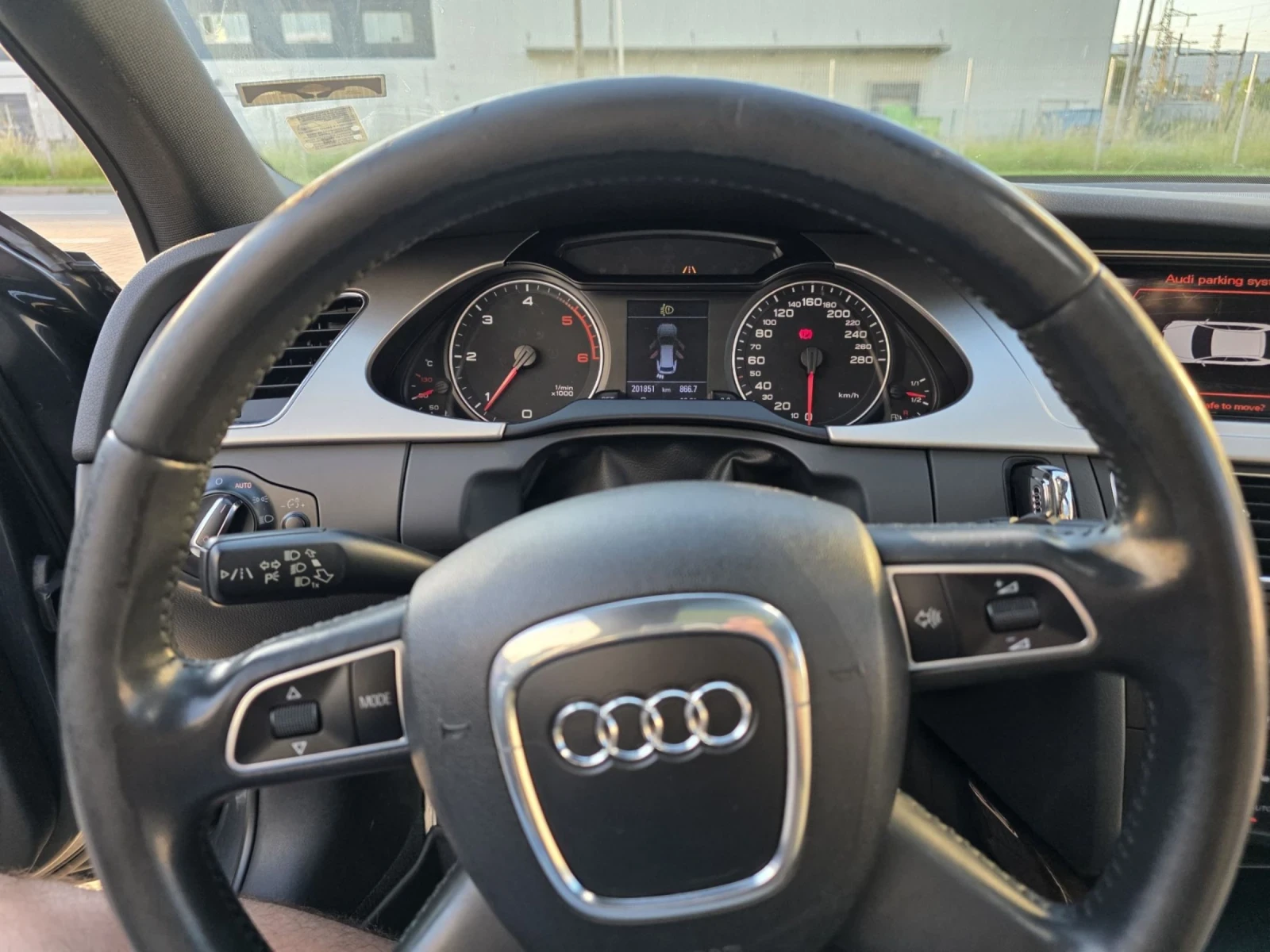 Audi A4 Avant, снимка 5 - Автомобили и джипове - 54924938