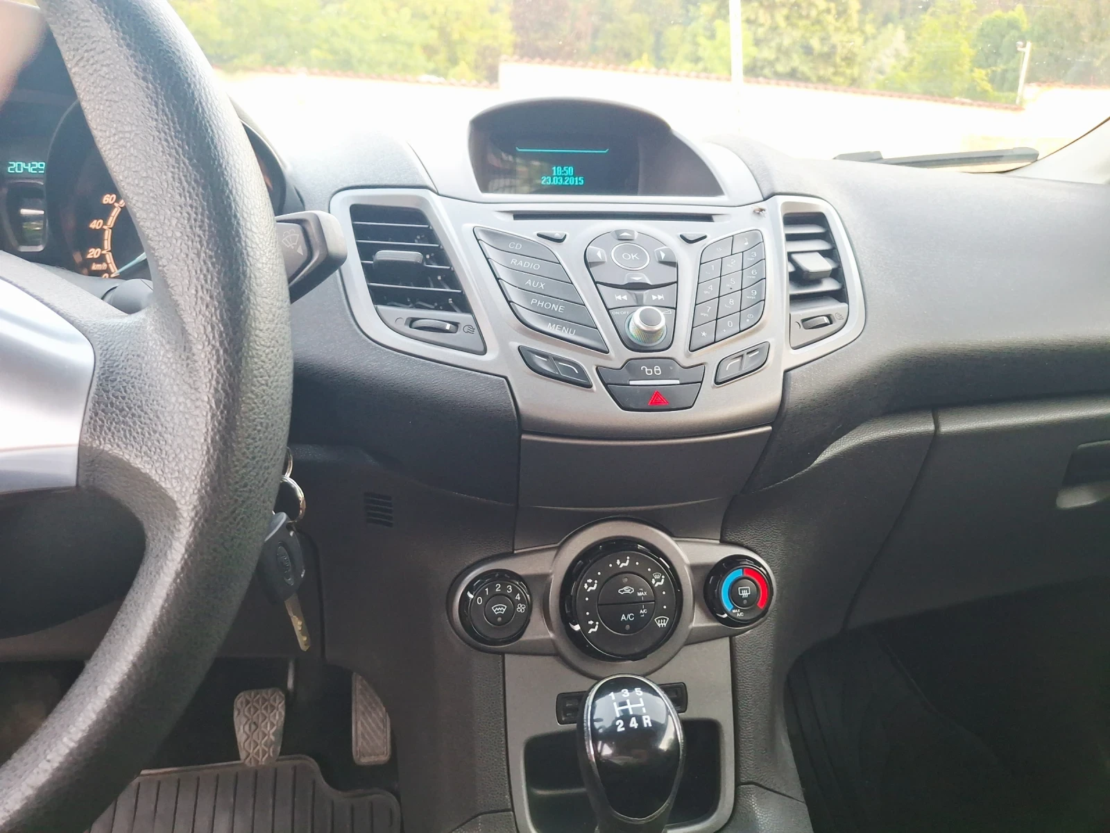 Ford Fiesta 1.4tdci.товарен.клима., снимка 8 - Автомобили и джипове - 55105276