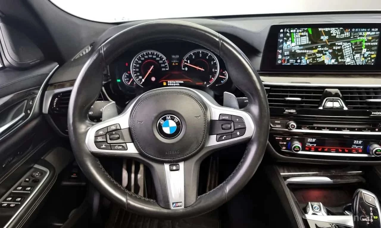 BMW 640 * 640i xDrive M Sport * CARFAX * ЦЕНА ДО БГ, снимка 9 - Автомобили и джипове - 55556917