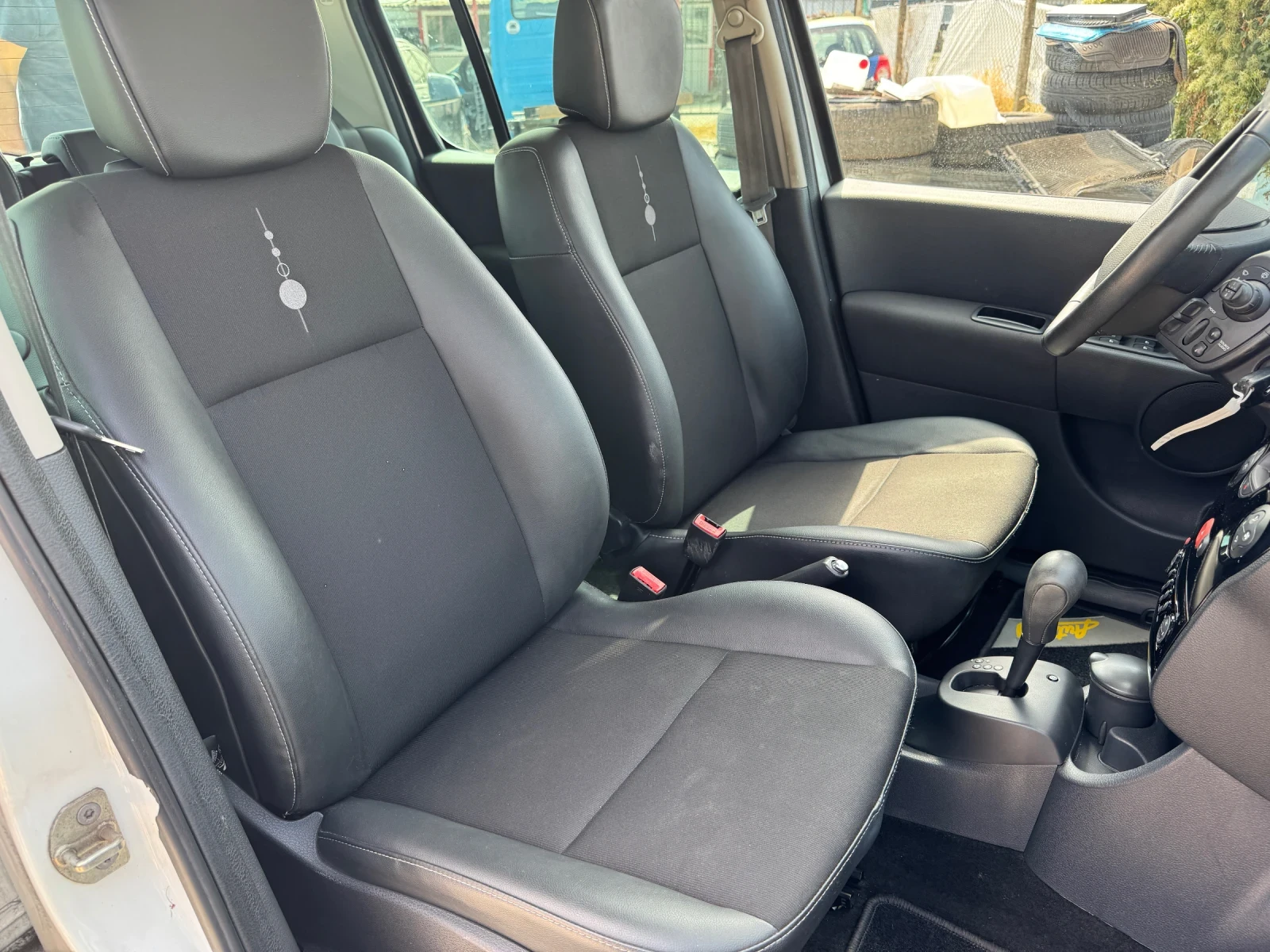 Renault Modus 1.6 Автоматик Night & Day, снимка 6 - Автомобили и джипове - 55636825