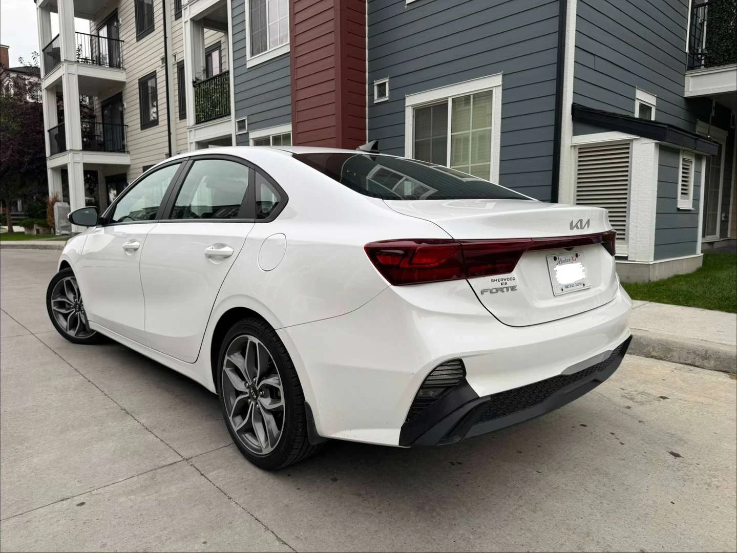 Kia Forte, снимка 4 - Автомобили и джипове - 56020287