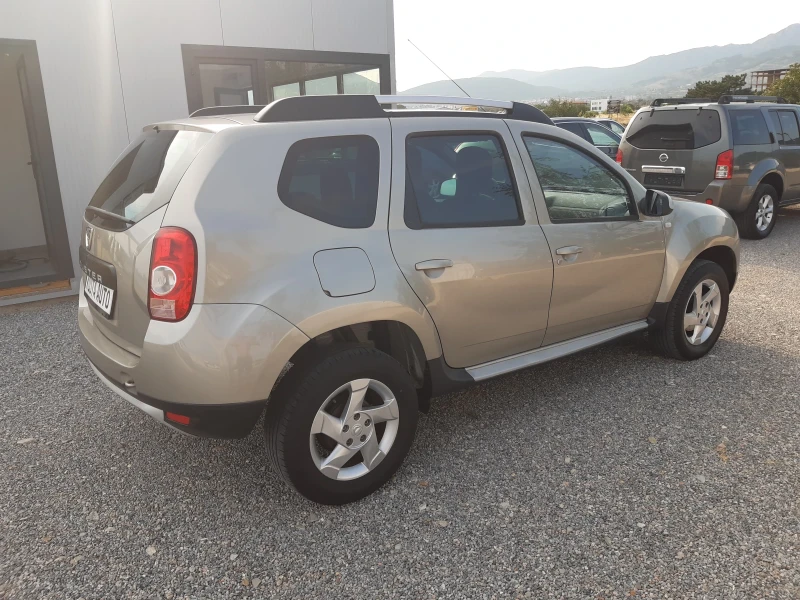 Dacia Duster като нова , снимка 5 - Автомобили и джипове - 47044451