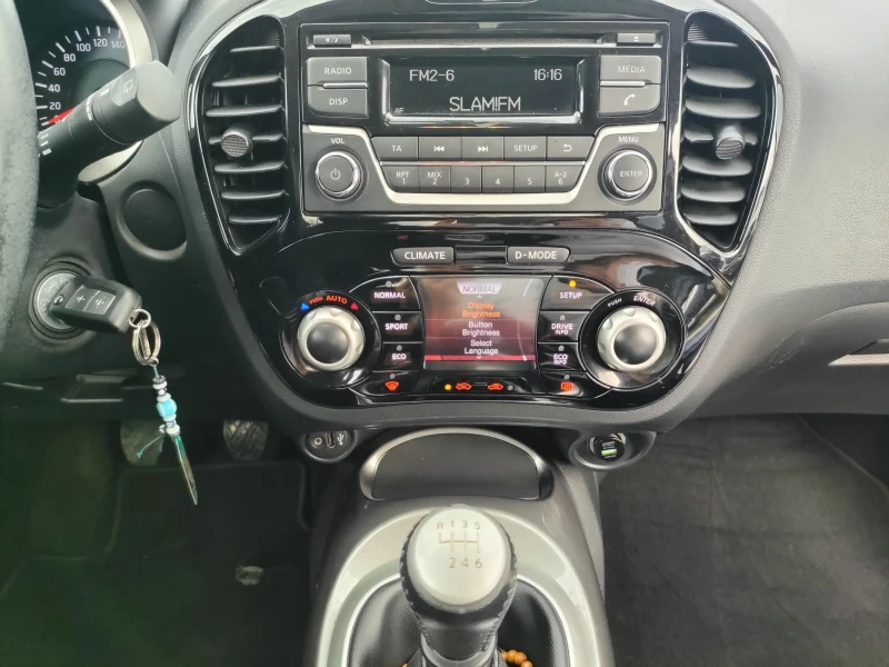 Nissan Juke 1.2TURBO, снимка 8 - Автомобили и джипове - 47464404