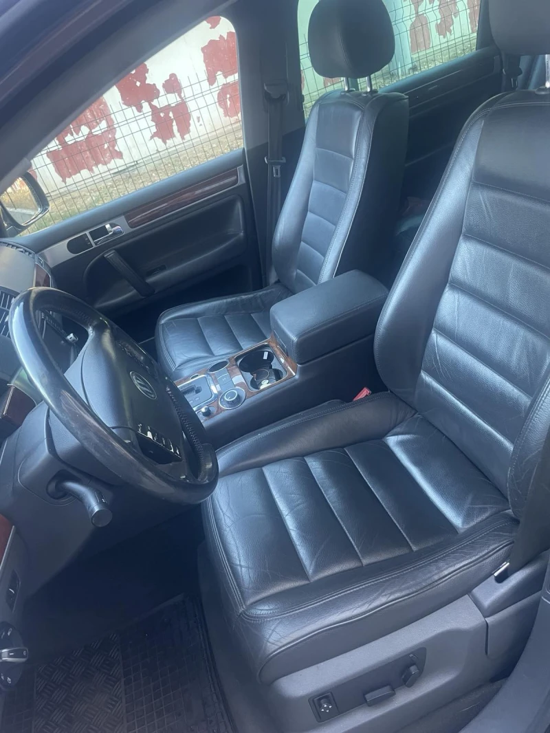 VW Touareg 3.2 Бензин/Газ, снимка 8 - Автомобили и джипове - 52928300
