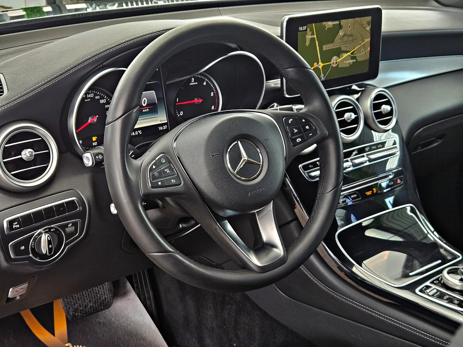 Mercedes-Benz GLC 220 AMG/4MAT/9G/GERMANY/CAMERA/AIRMATIC/KEYLESS/LIZING | Mobile.bg � ����������� 11