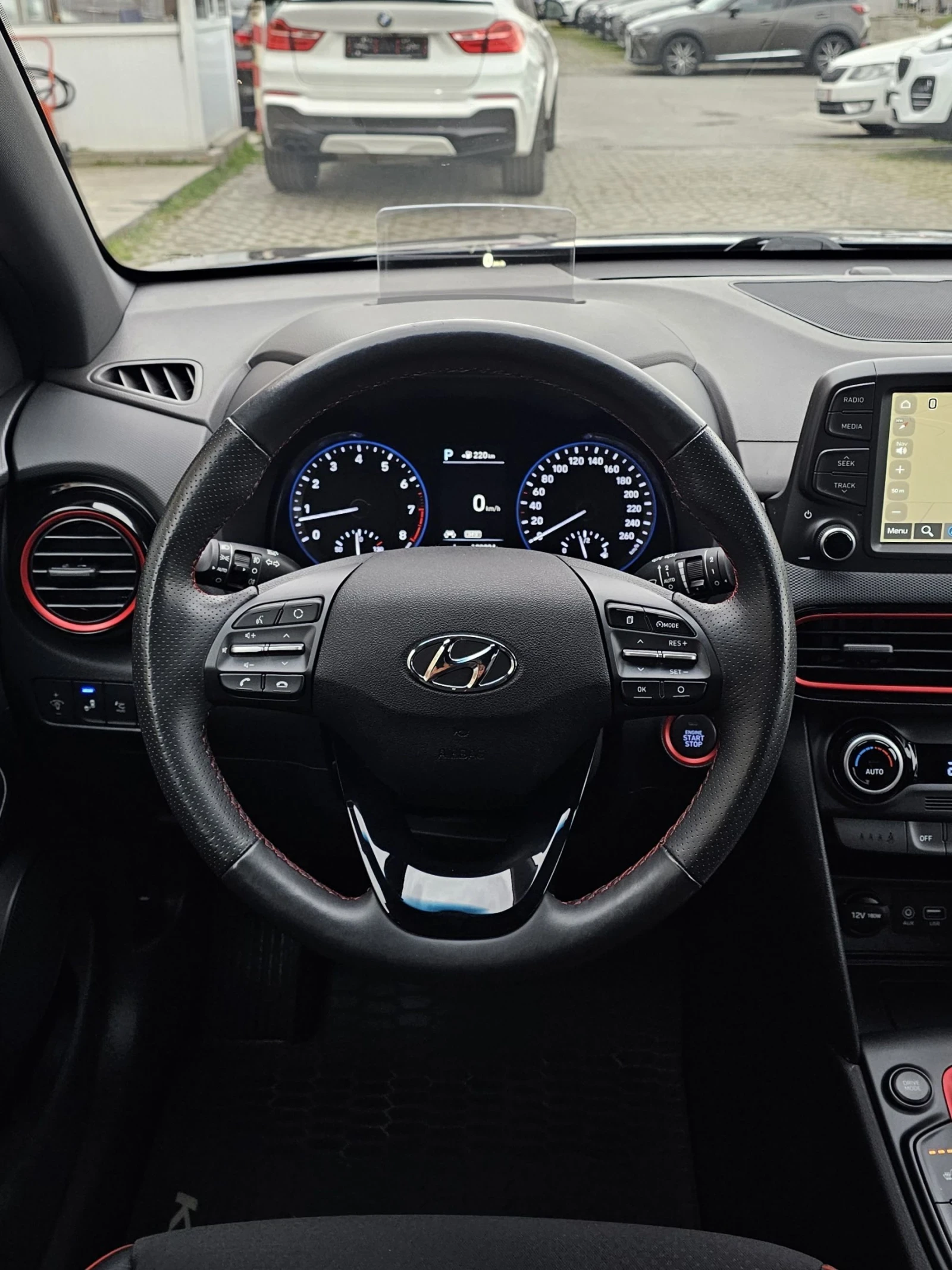 Hyundai Kona 1.6 T-GDI 177к.с. 4WD Premium Head-Up KRELL, снимка 13 - Автомобили и джипове - 53917636