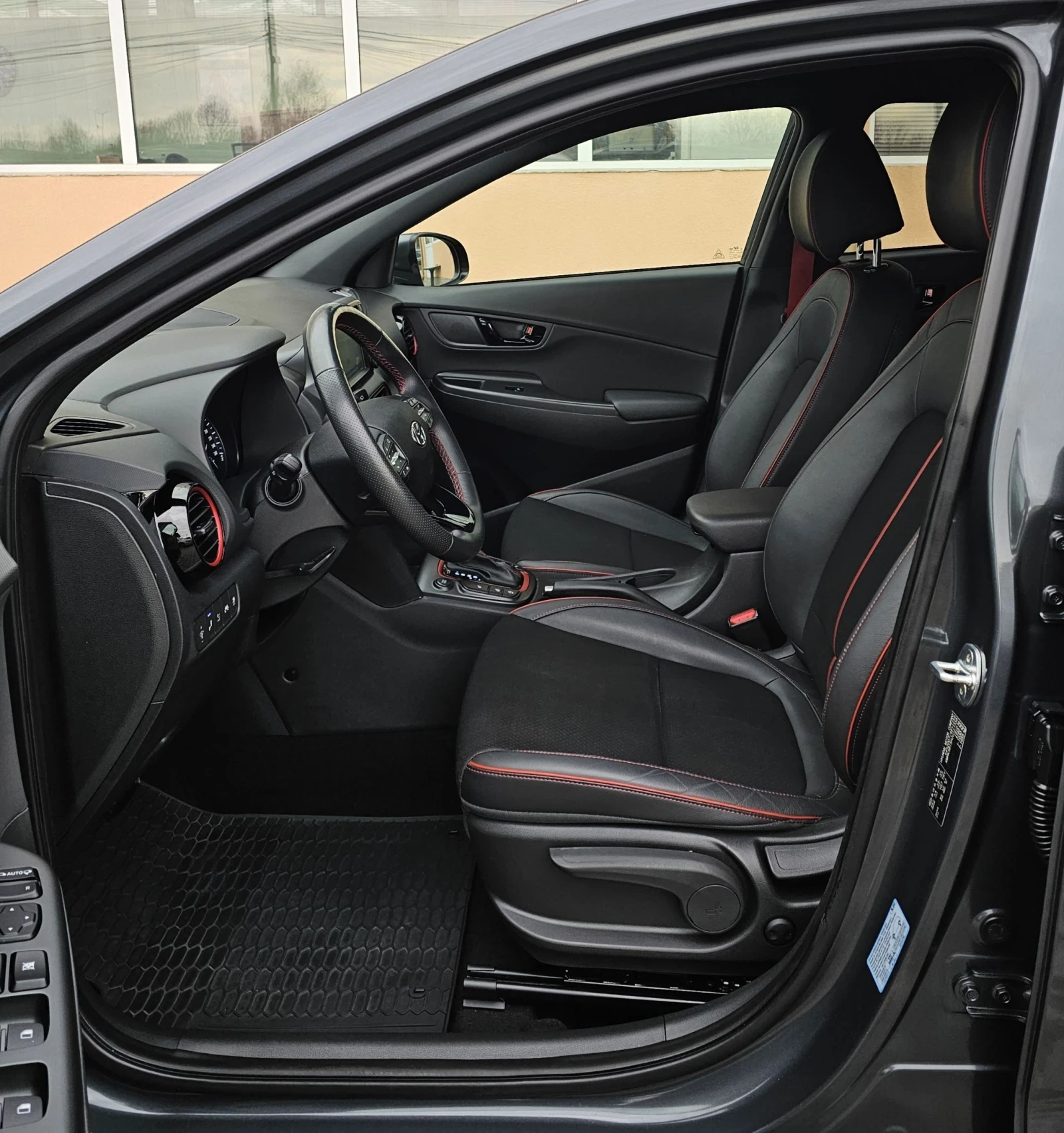 Hyundai Kona 1.6 T-GDI 177к.с. 4WD Premium Head-Up KRELL, снимка 8 - Автомобили и джипове - 53917636