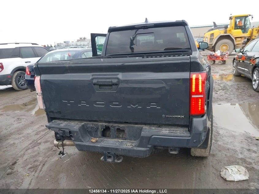 Toyota Tacoma HYBRID | ШИБЕДАХ | ДИГИТАЛНО ТАБЛО | KEYLESS | , снимка 15 - Автомобили и джипове - 54076710