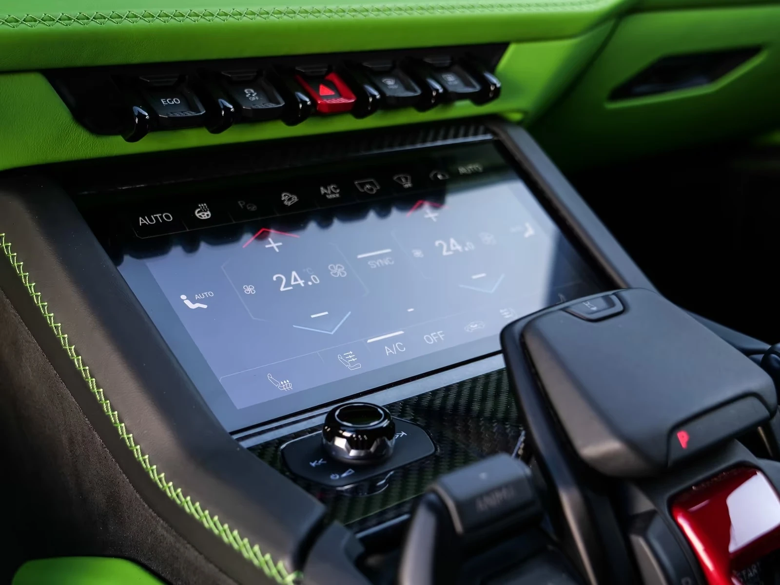 Lamborghini Urus SE HYBRID B&O STYLE CARBON , снимка 9 - Автомобили и джипове - 54543344