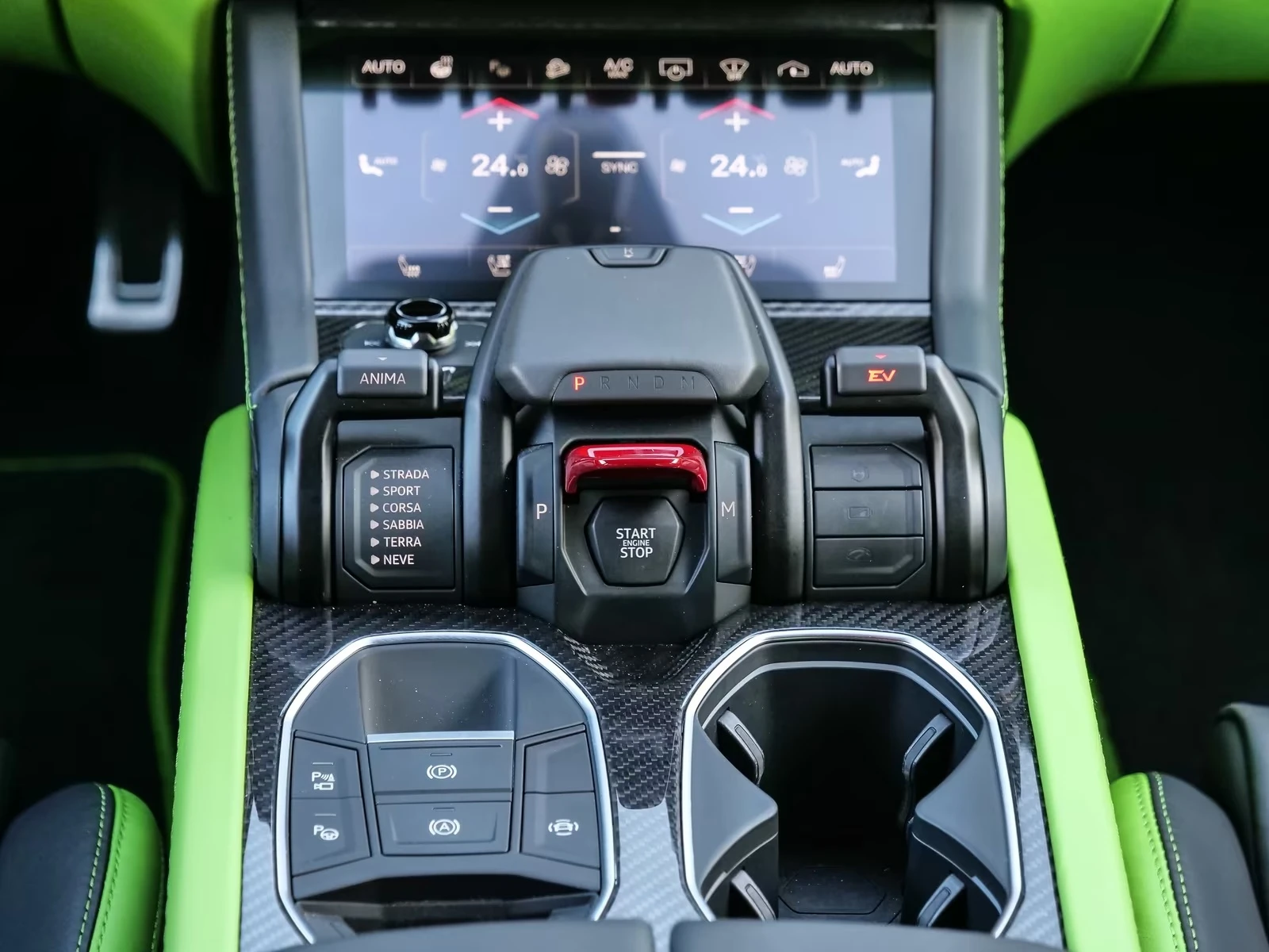 Lamborghini Urus SE HYBRID B&O STYLE CARBON , снимка 11 - Автомобили и джипове - 54543344