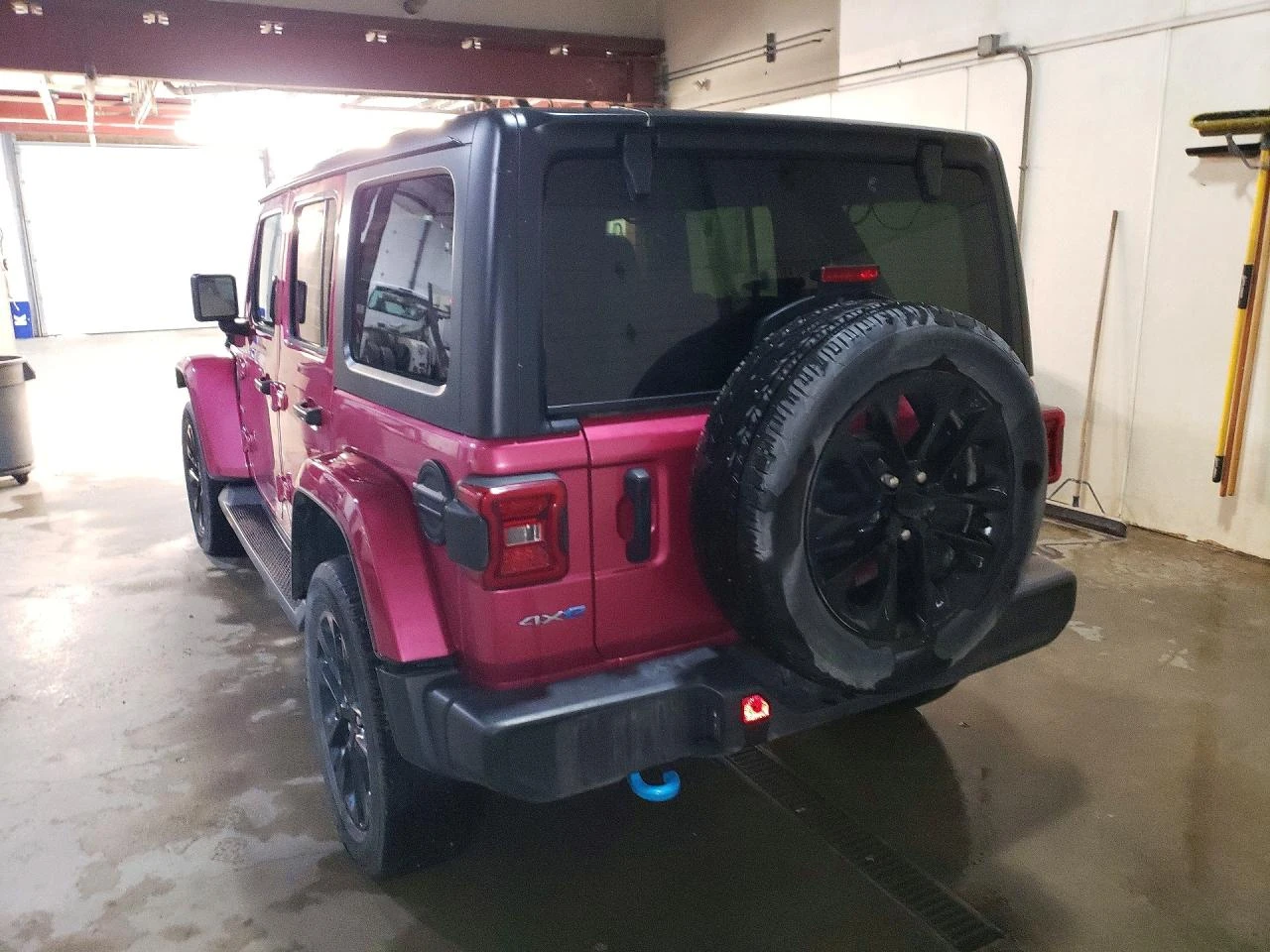 Jeep Wrangler UNLIMITED SAHARA 4XE, снимка 4 - Автомобили и джипове - 54667702