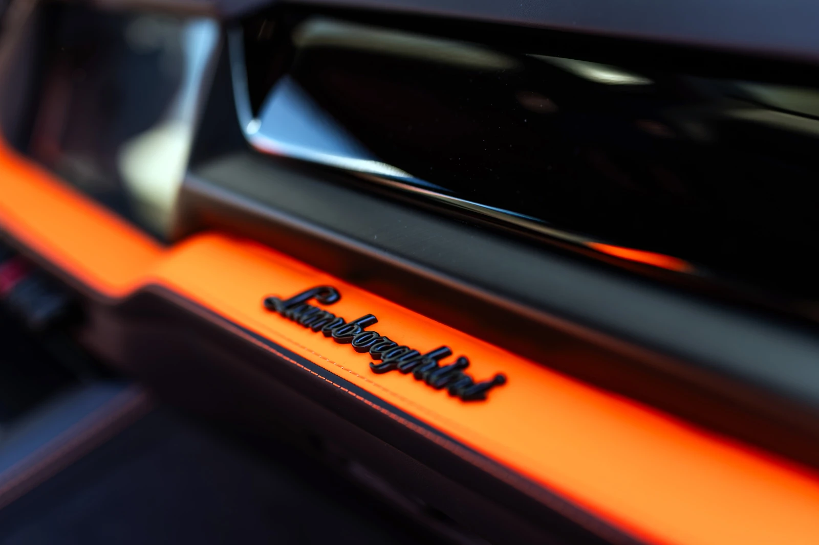 Lamborghini Urus SE ������� | Mobile.bg � ����������� 16