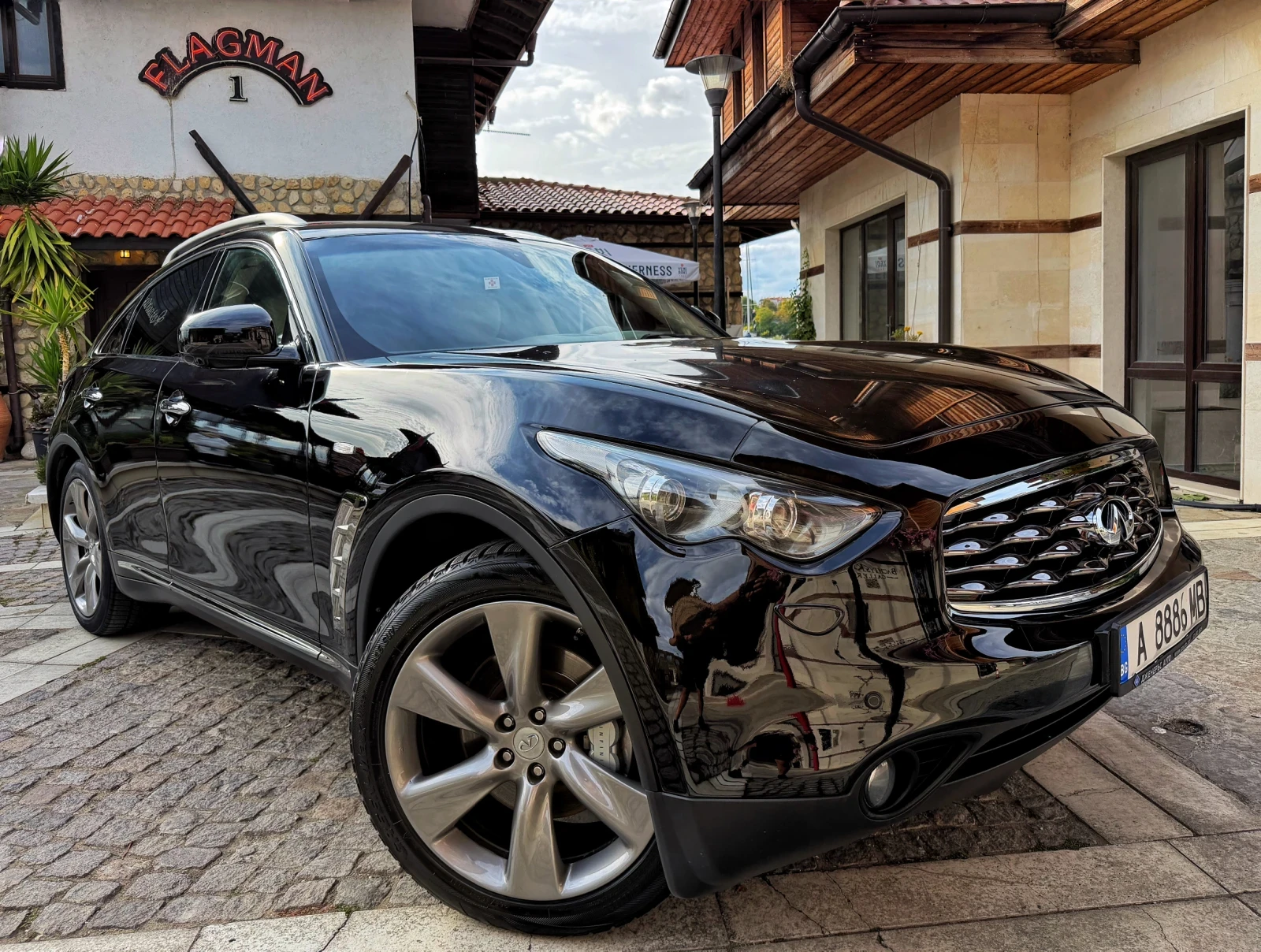 Infiniti Fx 30 d S * РЕАЛНИ КИЛОМЕТРИ* , снимка 8 - Автомобили и джипове - 56183823