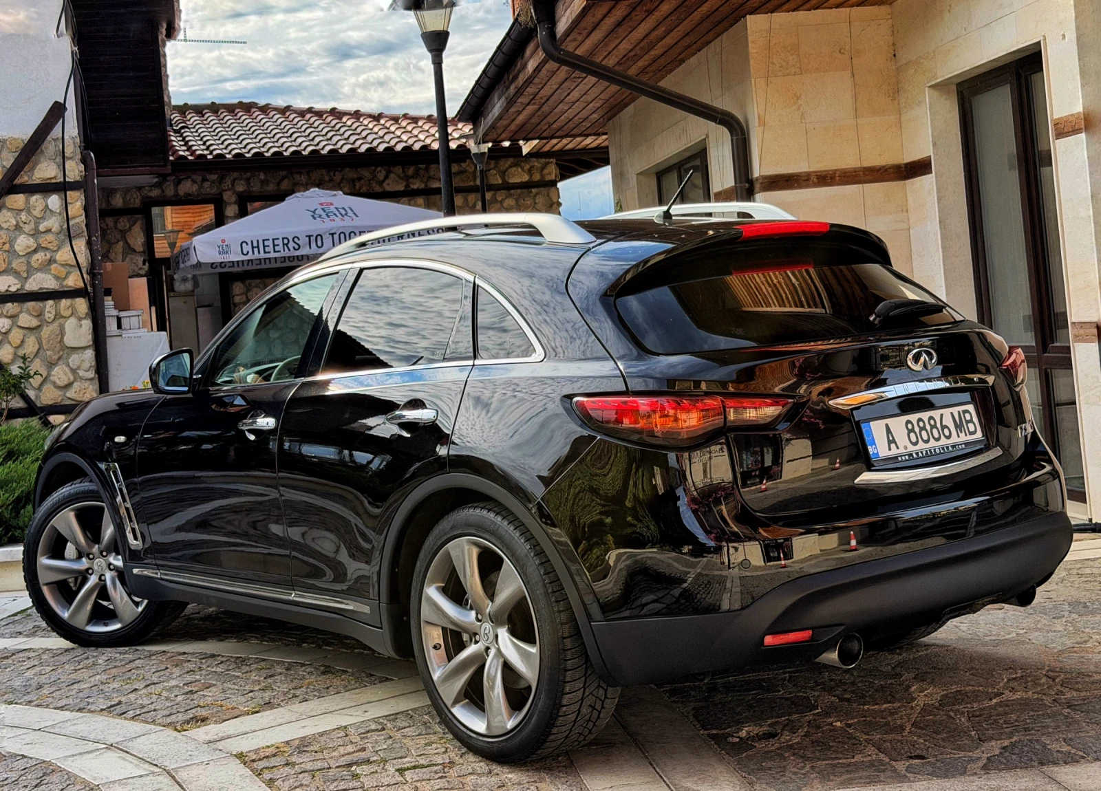 Infiniti Fx 30 d S * РЕАЛНИ КИЛОМЕТРИ* , снимка 5 - Автомобили и джипове - 56183823