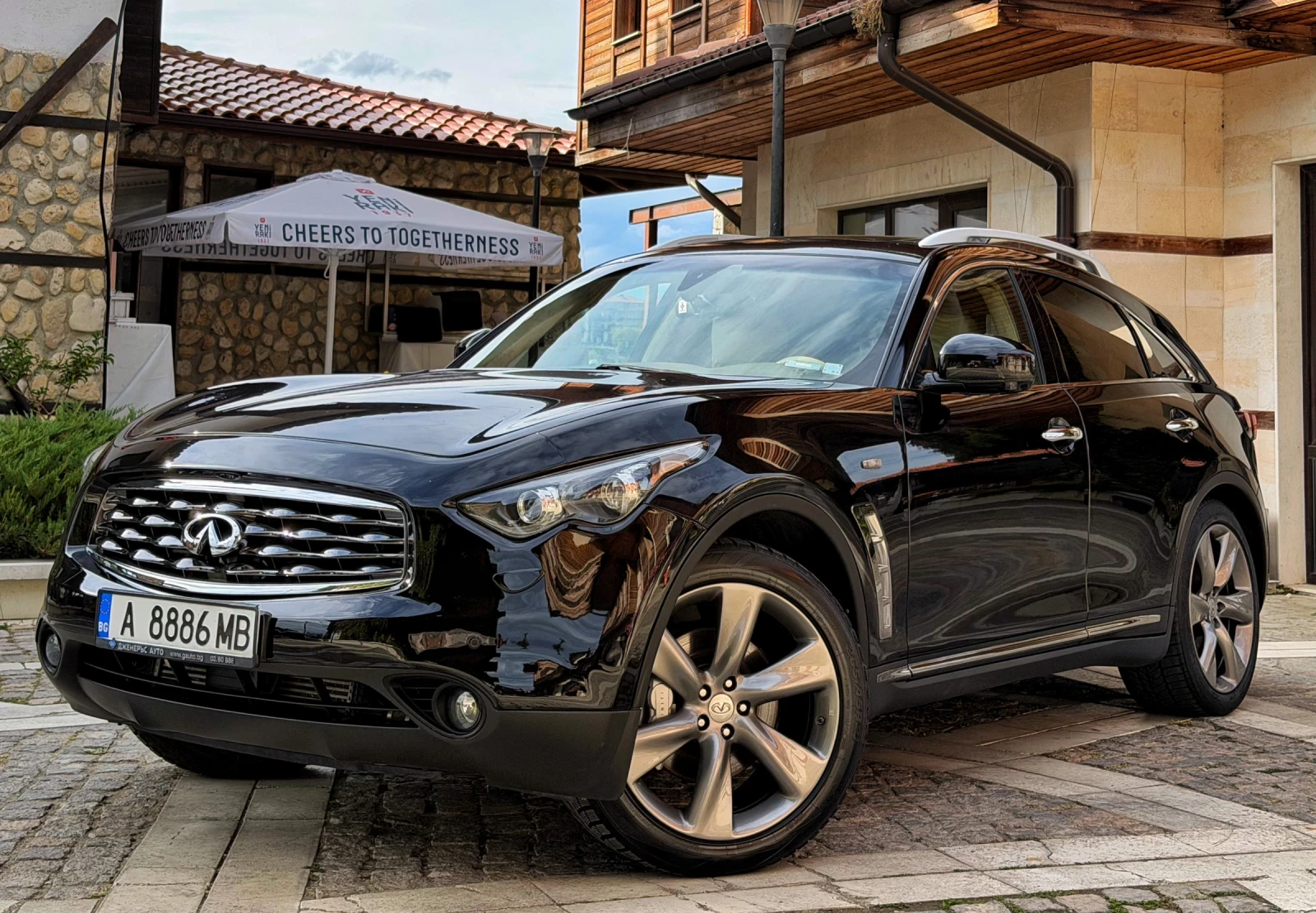 Infiniti Fx 30 d S * РЕАЛНИ КИЛОМЕТРИ* , снимка 3 - Автомобили и джипове - 56183823