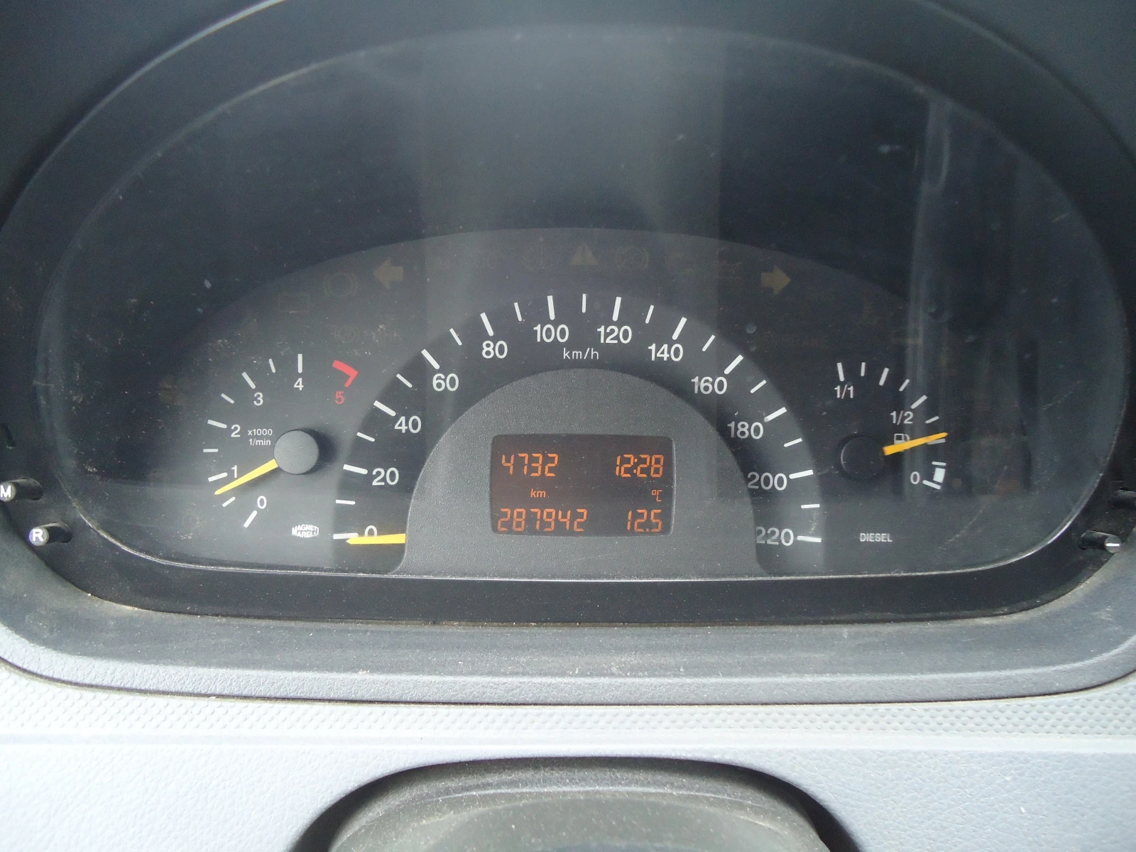 Mercedes-Benz Vito 111 CDI 6ck, снимка 11 - Бусове и автобуси - 53924080