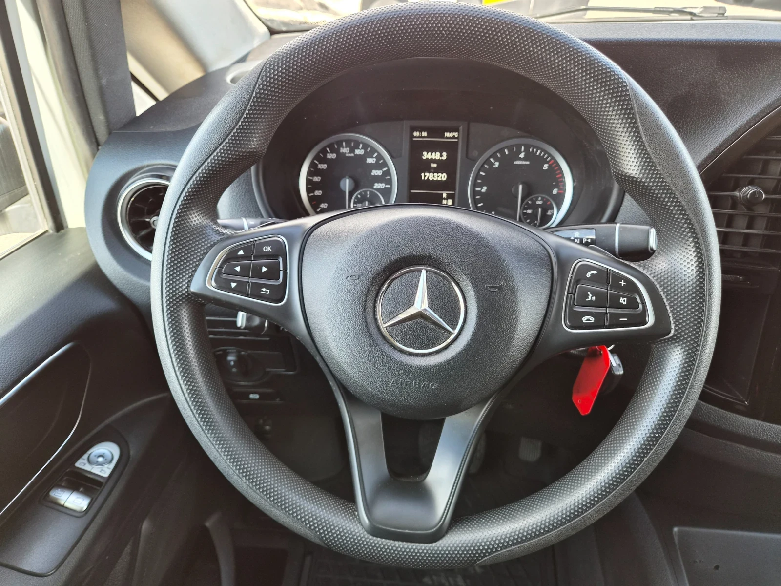 Mercedes-Benz Vito 2.0 D 136�� ��������� 2022 ������ ���� 6 | Mobile.bg � ����������� 12
