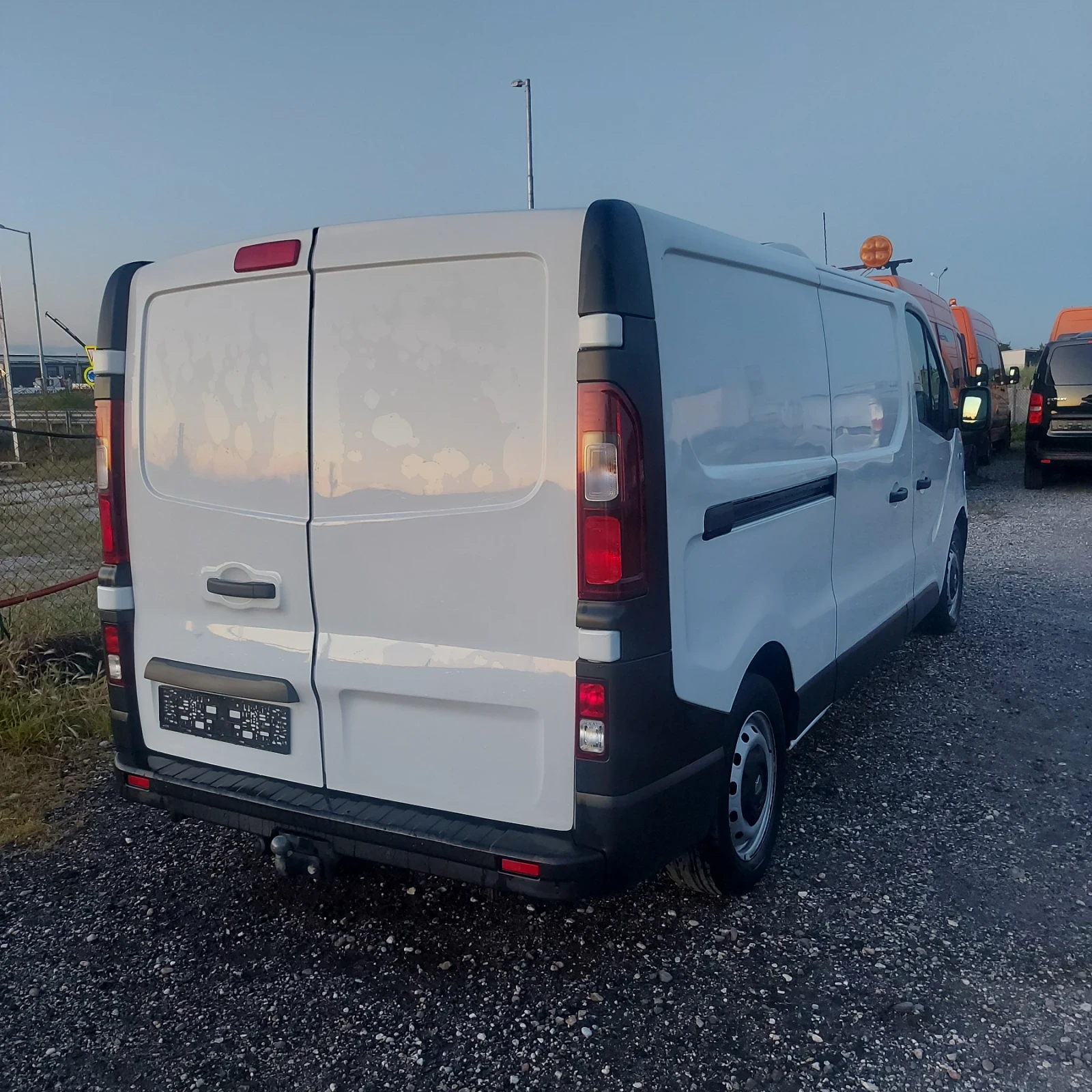 Renault Trafic 3 evro paleta, MAXI база, снимка 4 - Бусове и автобуси - 54557645