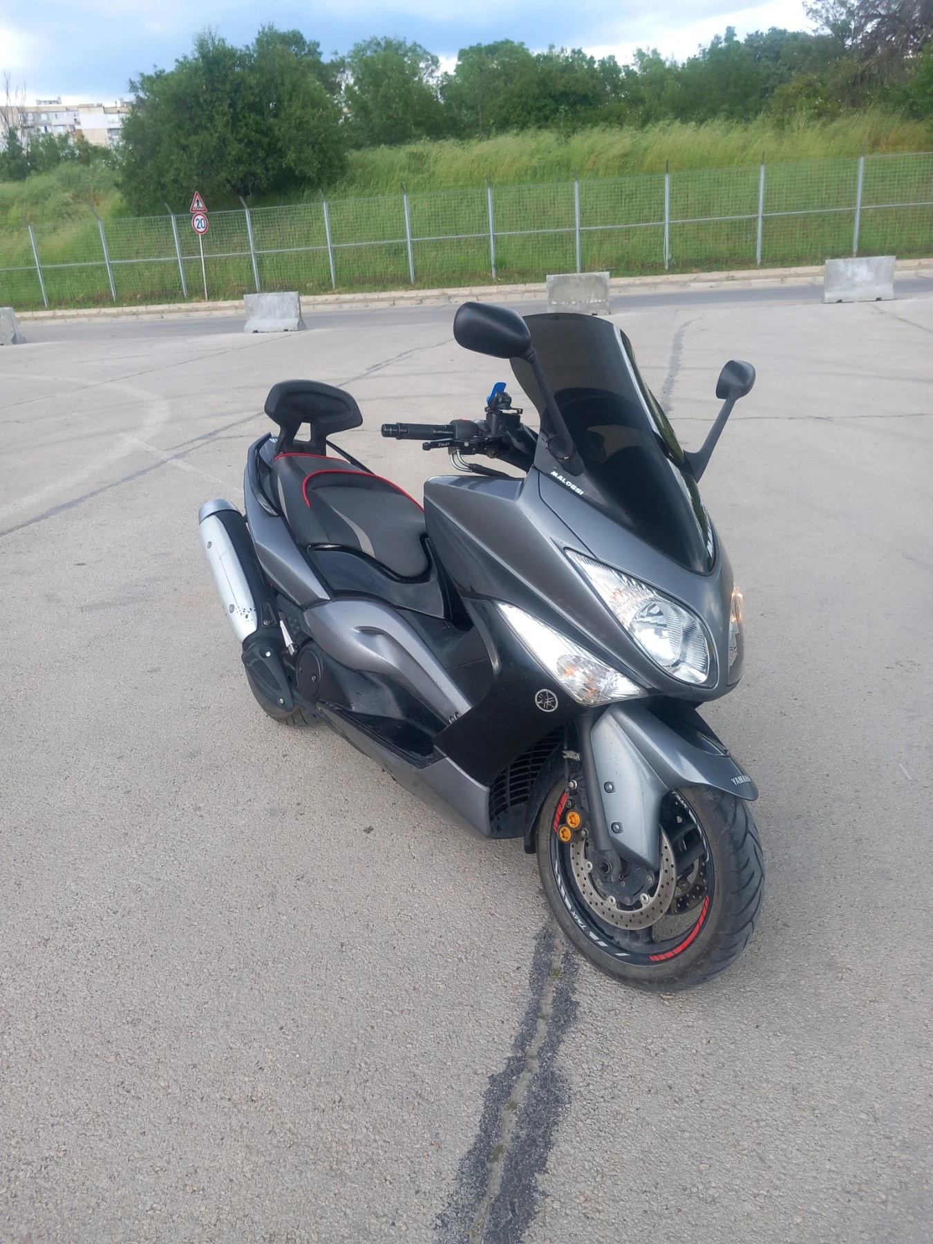 Yamaha T-max 500