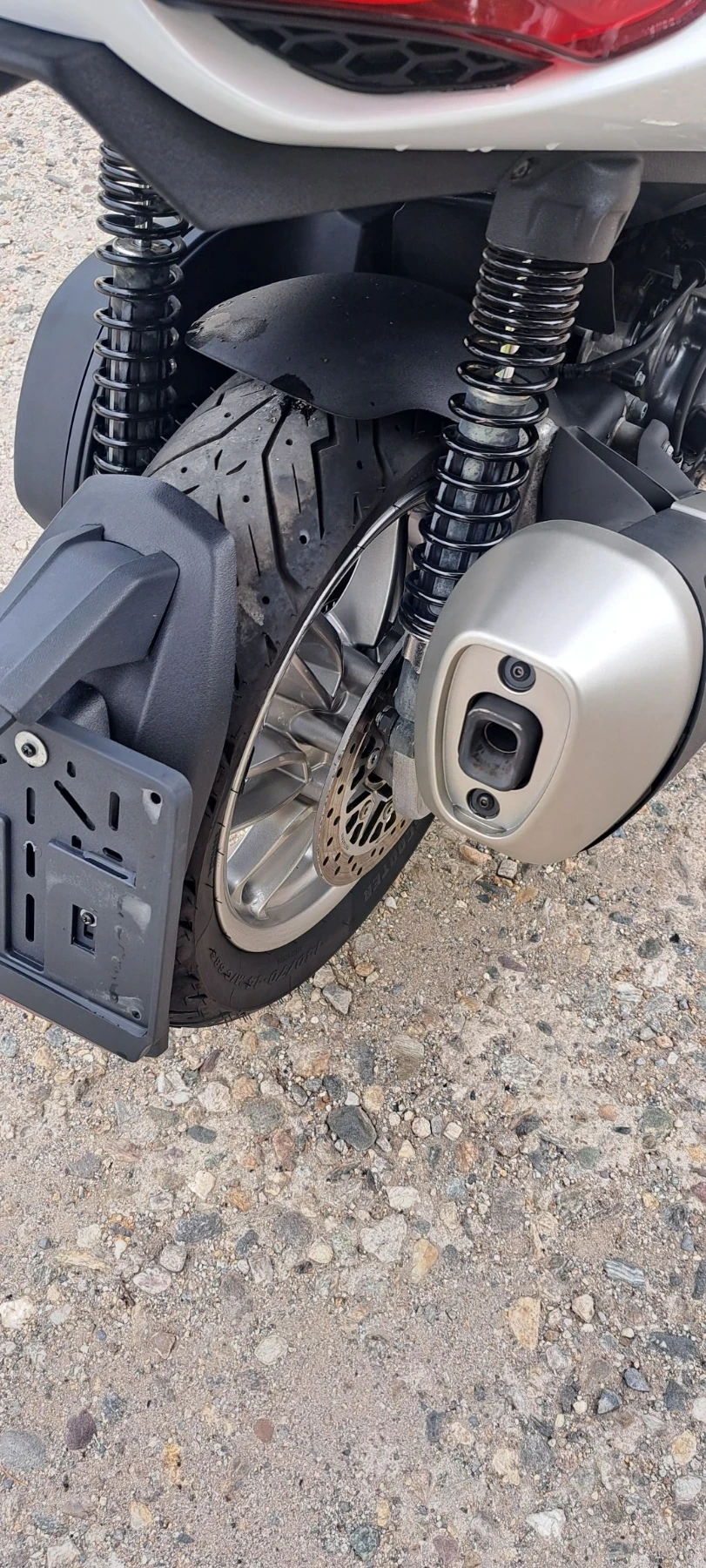 Piaggio Beverly 300hpe като нов, снимка 4 - Мотоциклети и мототехника - 56085801