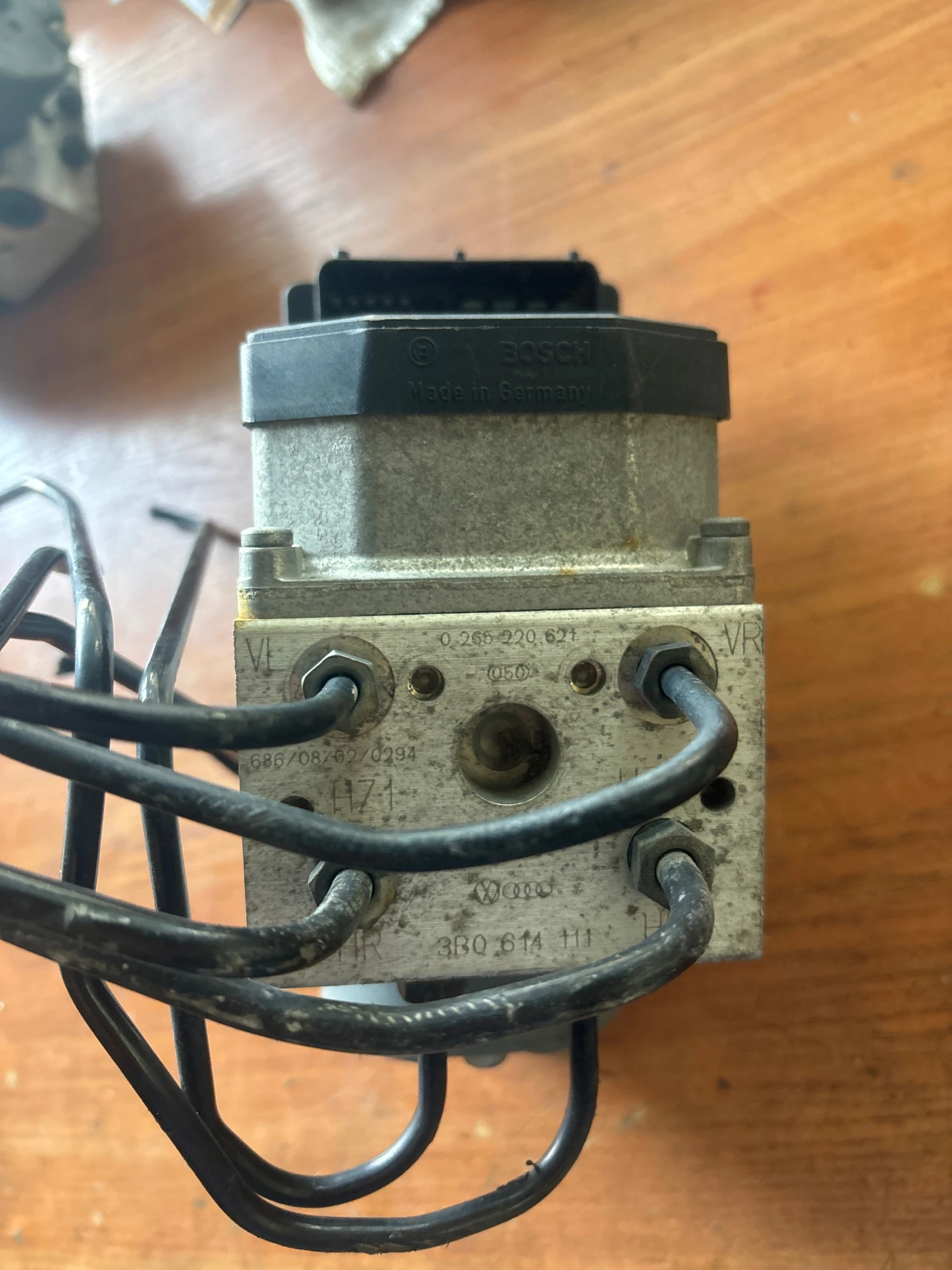 ABS  Audi A4, Audi A6, VW Superb 3B0 614 111 | Mobile.bg   1