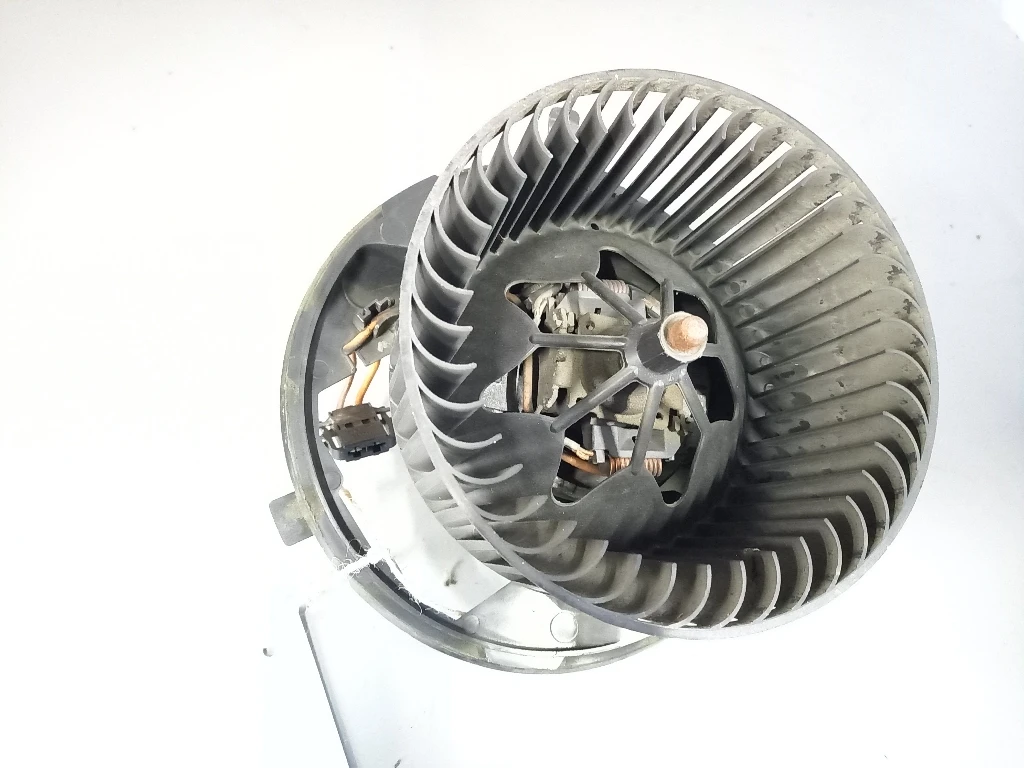     6 2.0  | Mobile.bg   1