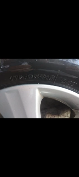 Гуми с джанти Bridgestone 175/65R15, снимка 4 - Гуми и джанти - 47554298