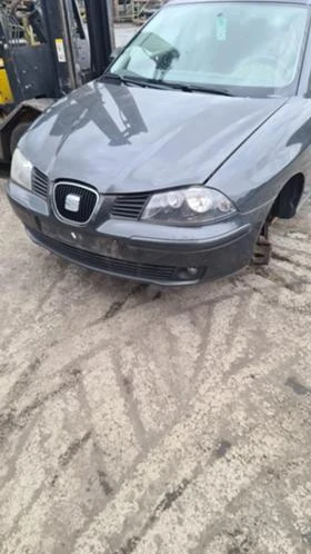 Seat Cordoba 1.9 TDi, снимка 1