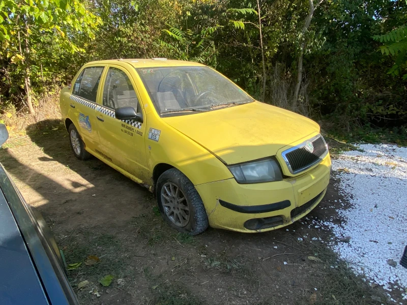 Skoda Fabia 1.2, снимка 1 - Автомобили и джипове - 47817007