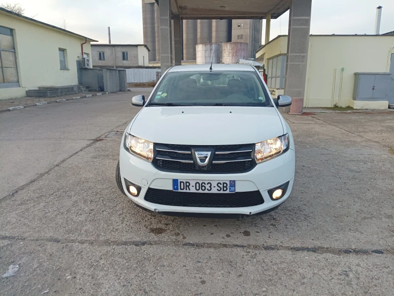 Dacia Sandero Спешно!, снимка 2 - Автомобили и джипове - 48041915