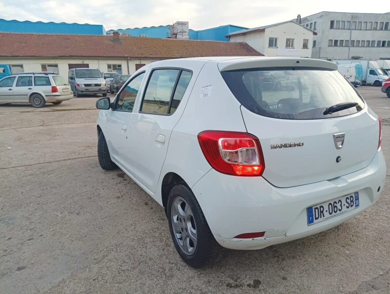 Dacia Sandero Спешно!, снимка 9 - Автомобили и джипове - 48041915