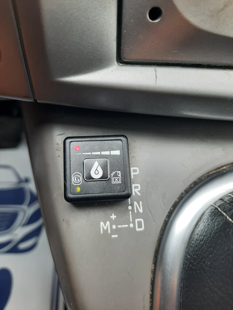 Renault Scenic 2.0i+ АВТОМАТ+ LPG+ 7, снимка 10 - Автомобили и джипове - 51416817