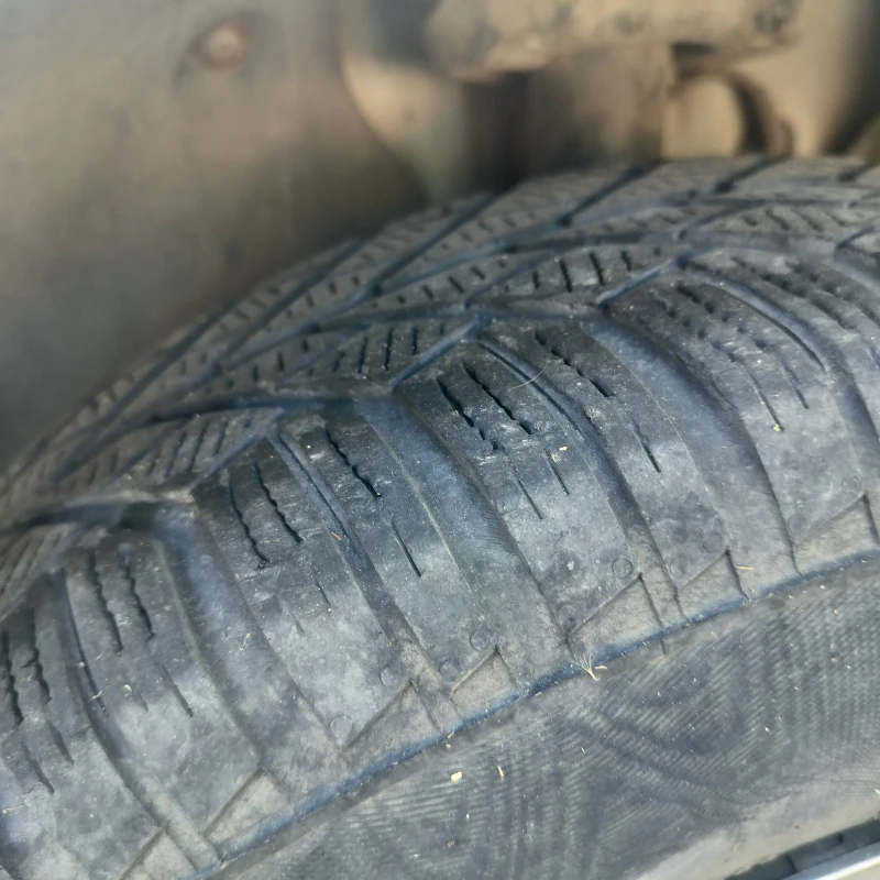 VW Touran, снимка 10 - Автомобили и джипове - 52554894