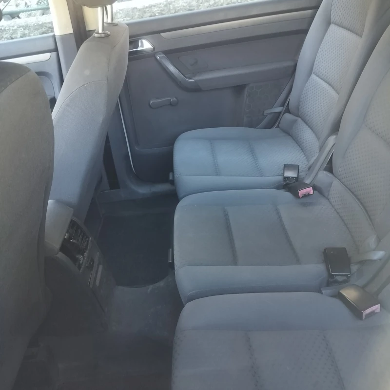 VW Touran, снимка 7 - Автомобили и джипове - 52554894