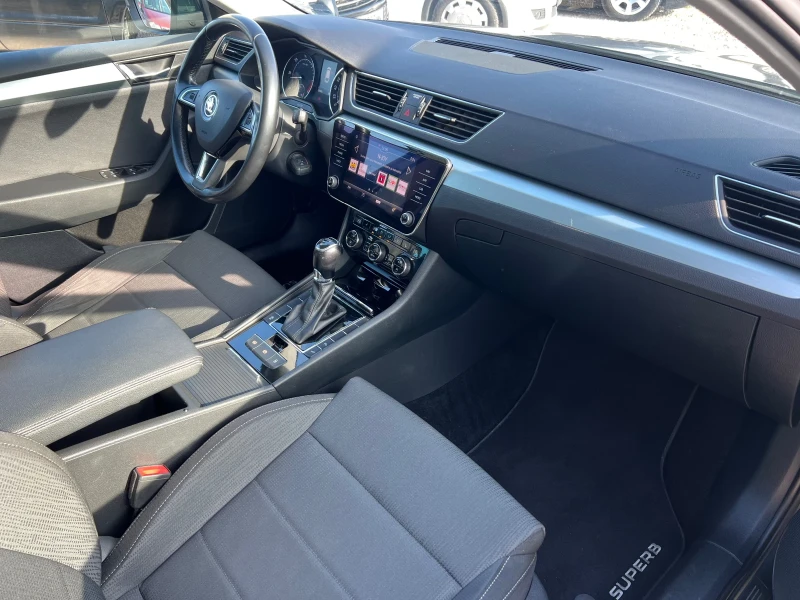 Skoda Superb, снимка 12 - Автомобили и джипове - 52825884