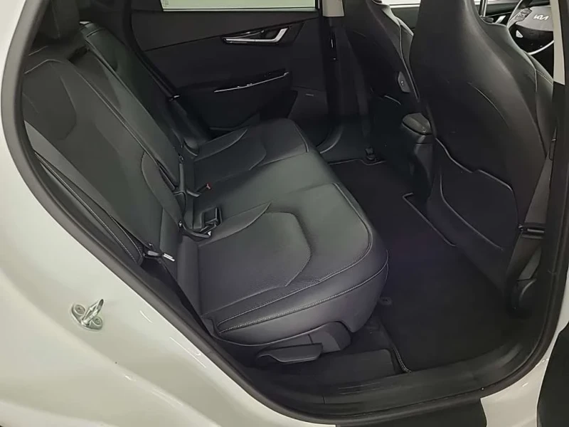 Kia EV6 PLUS 77.4KWh RWD/MERIDIAN/CAM/DISTRONIC/SOH100%, снимка 6 - Автомобили и джипове - 52966425