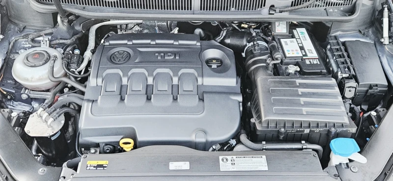 VW Touran 2.0TDI SOUND, снимка 9 - Автомобили и джипове - 52969043