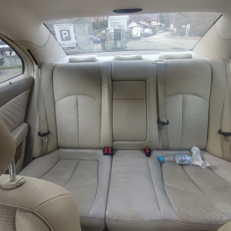 Mercedes-Benz E 220, снимка 10 - Автомобили и джипове - 53027749