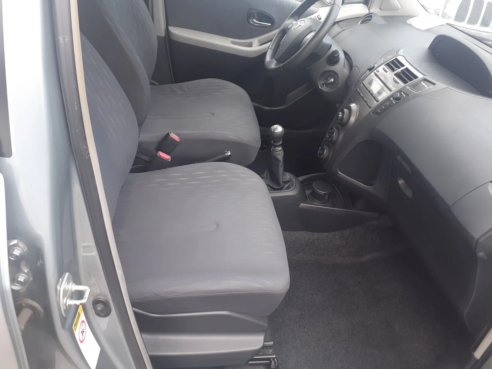 Toyota Yaris 1.33 VVT-I FACELIFT 6 CK              - изображение 10
