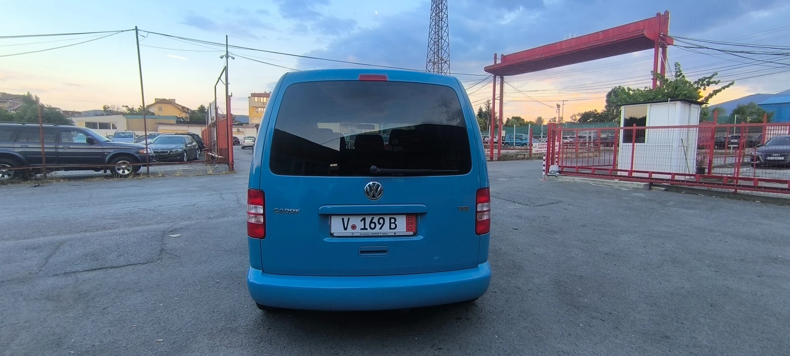 VW Caddy 1.2-105кс-газ.инж. - изображение 5